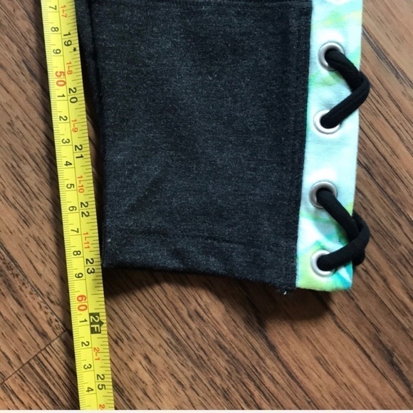 VS PINK High Waist Ankle Lace-Up Leggings - Picture 7 of 7